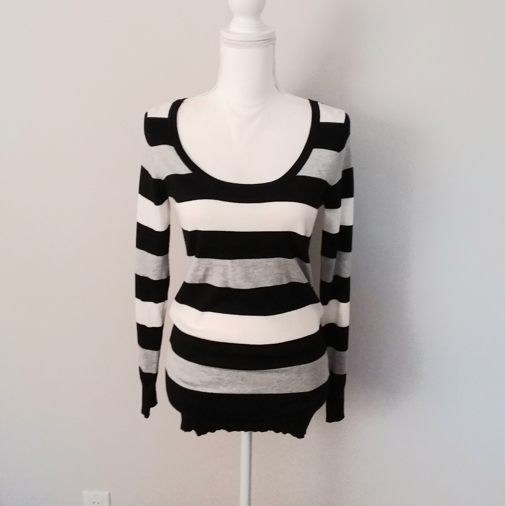 NWT The Slope Brooklyn N.Y. Black, Grey,White Stripe Knit Sweater